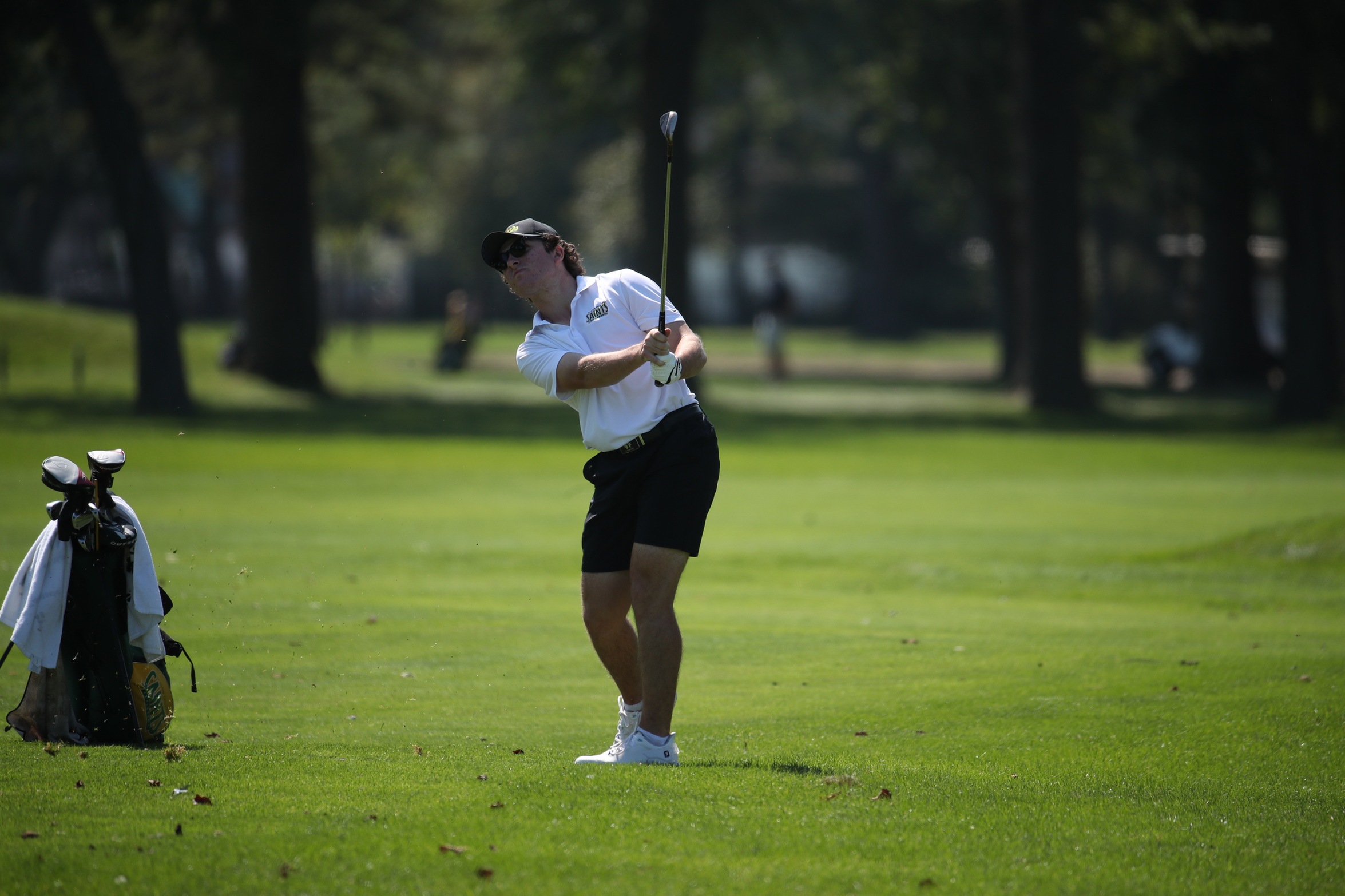 Golf Teams Tie for First Place