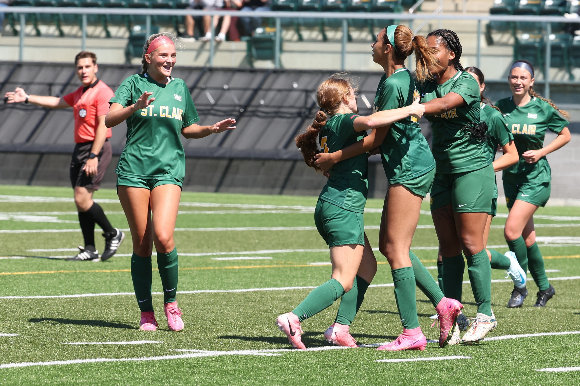 Women's Soccer Improve to 6-2